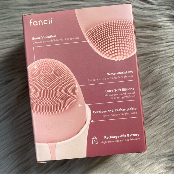 Fancii Isla Facial Cleansing Brush - Picture 3 of 5